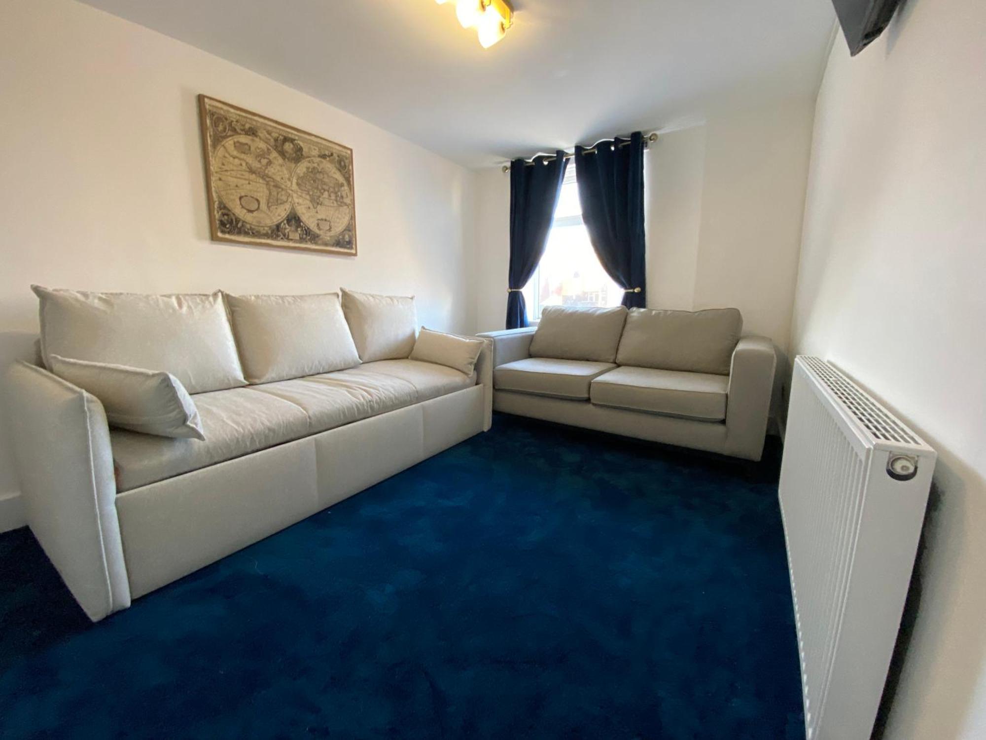 Aquarius Apartment - Sea View - Sleeps Seven Blackpool Extérieur photo